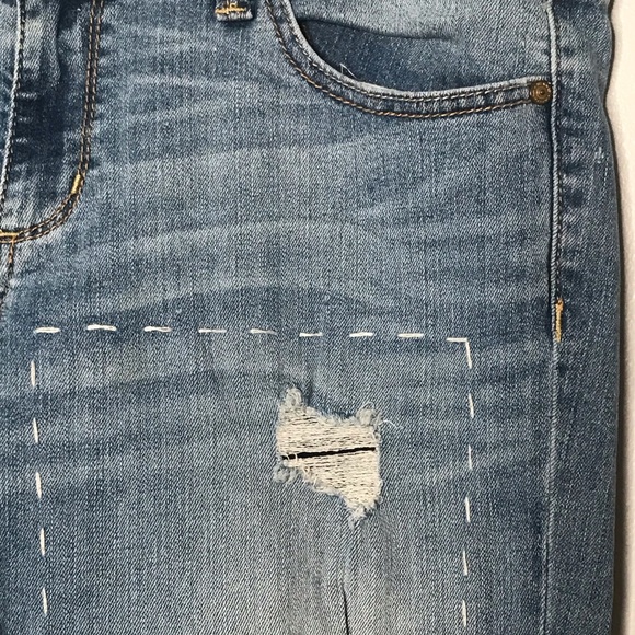 Ripped Denim Jeans - Picture 4 of 11